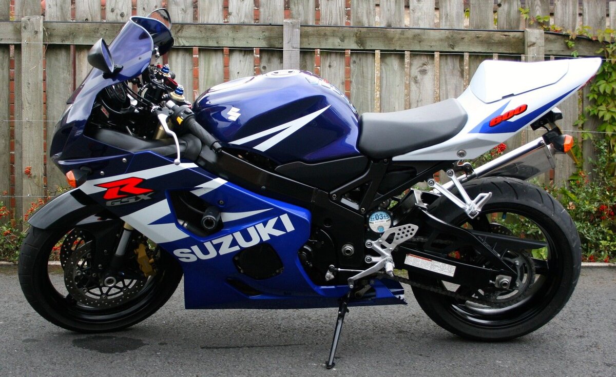 Suzuki GSX R 600 k8