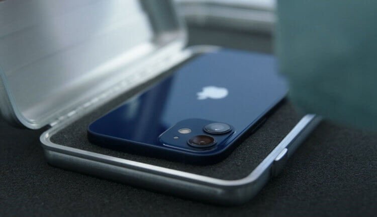 iPhone 12 mini — мал, да удал. Не сказать, что в хорошем смысле