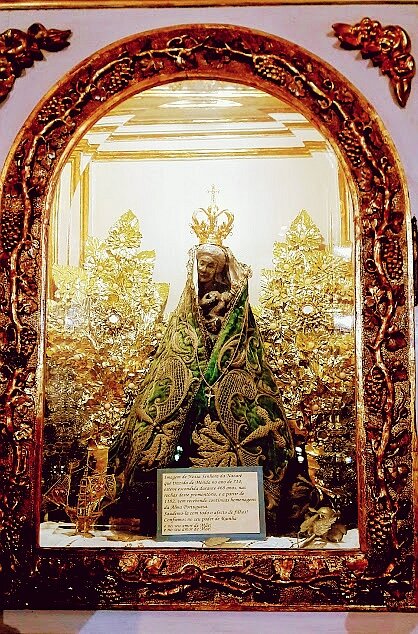 Чёрная  Мадонна Назаре