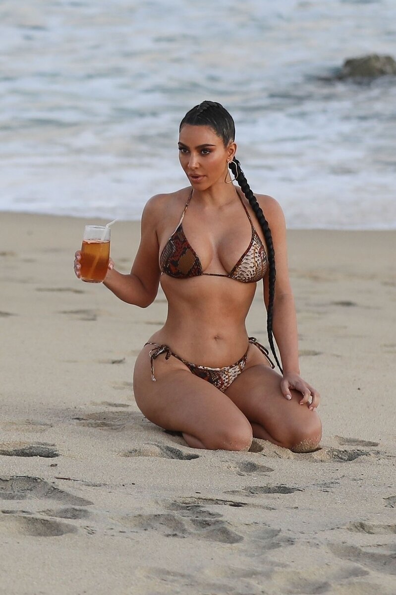 Celebrity Moms In Bikinis: Photos Of Kim Kardashian & More