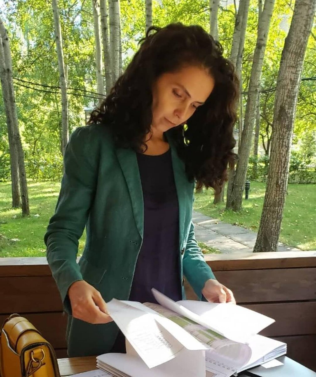 На фото: Альбина Султанахмедовна Алиева. 