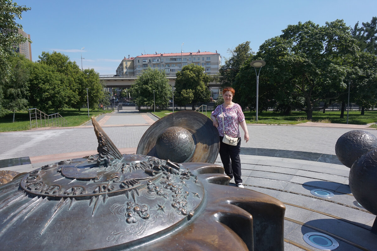 возле планеты Сатурн