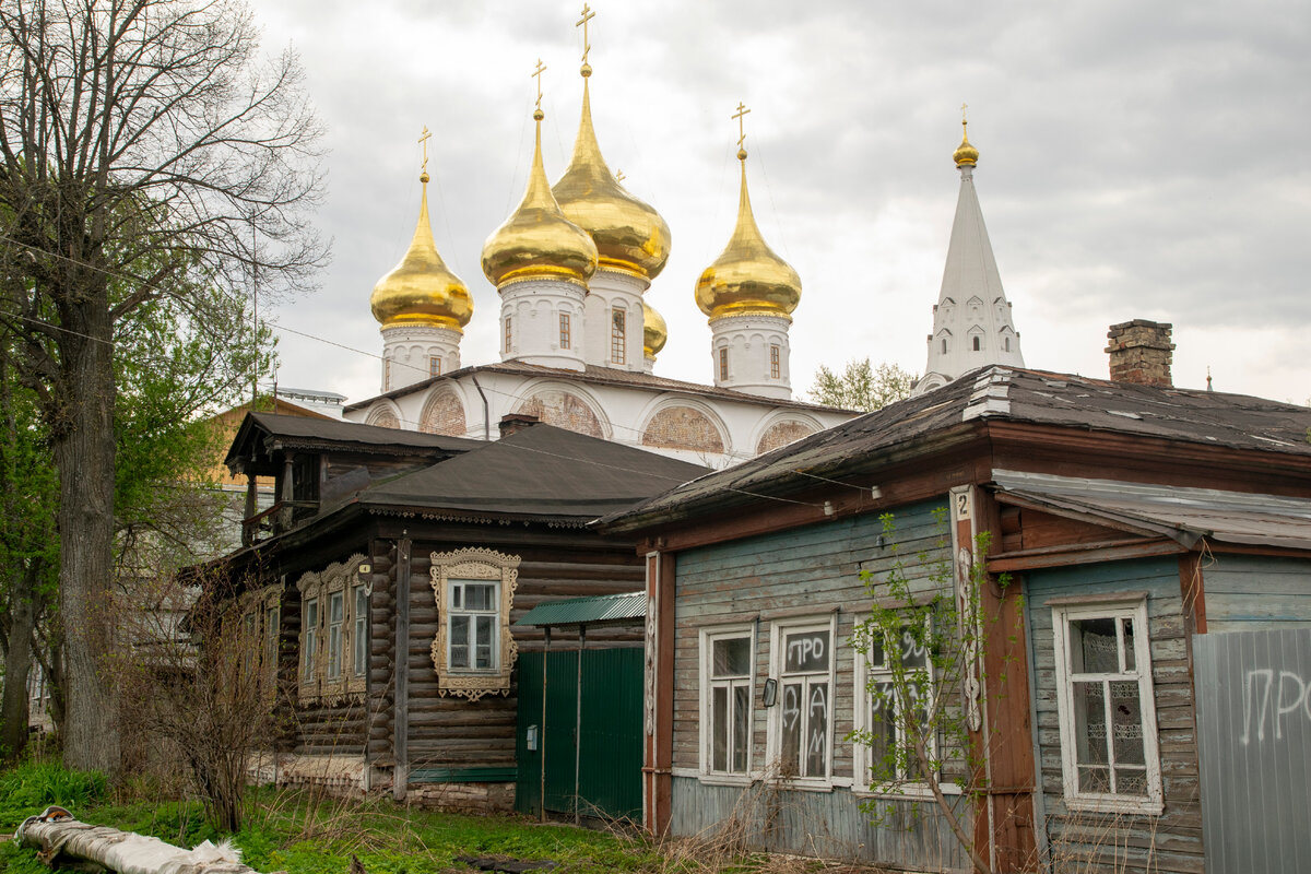 Малый исторический город. Врата Благовещенского собора Гороховец.