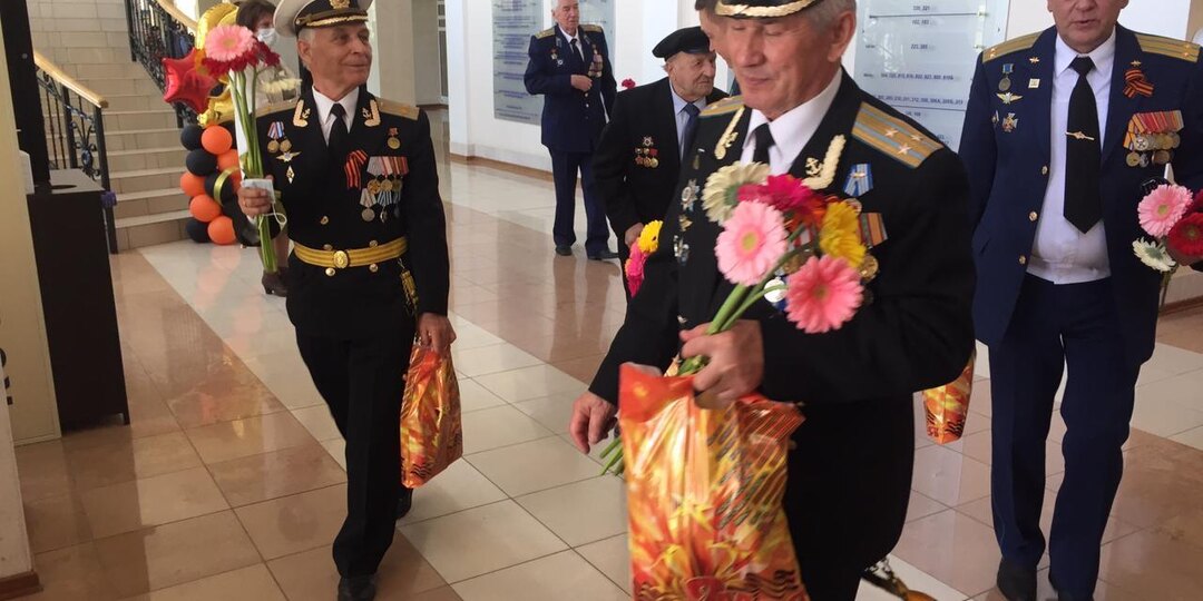 Поздравление ветеранов, тружеников тыла и детей войны