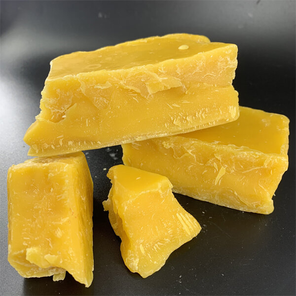 Пчелиный воск в ломе