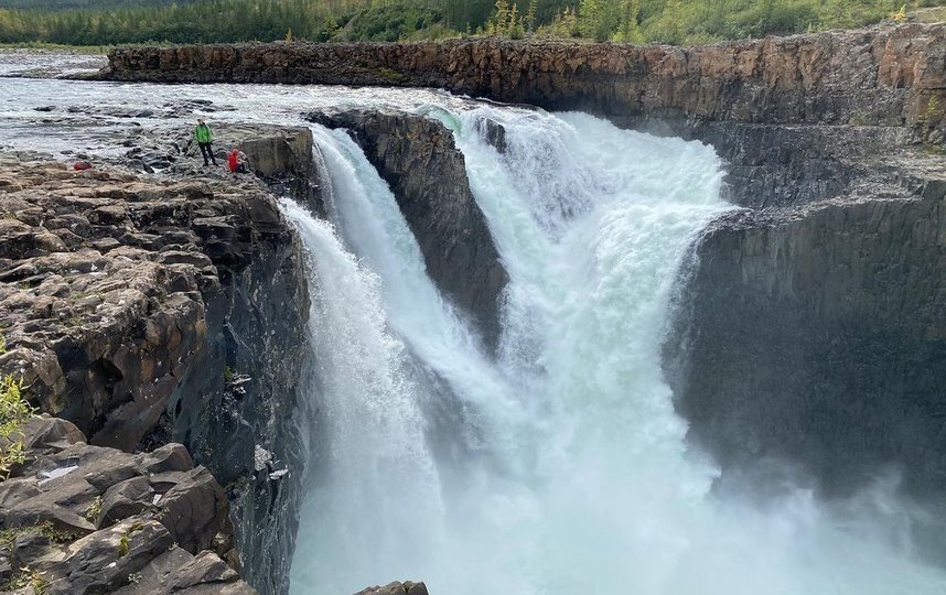 В туркестан водопад при чтении. Плато Путорана водопады. Иркиндинский водопад плато Путорана. Водопады плато Путорана Красноярский край. Плато Путорана Норильск водопад.