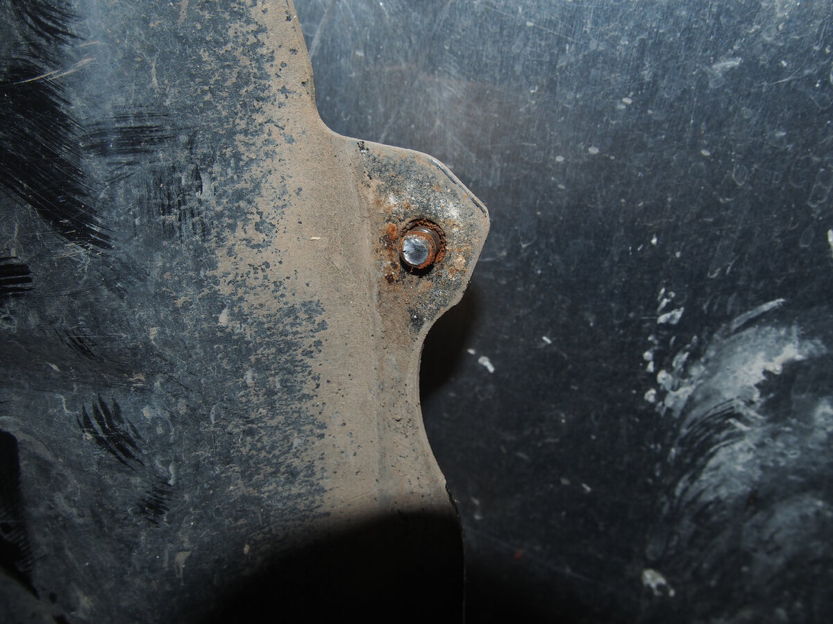 Первые потери.