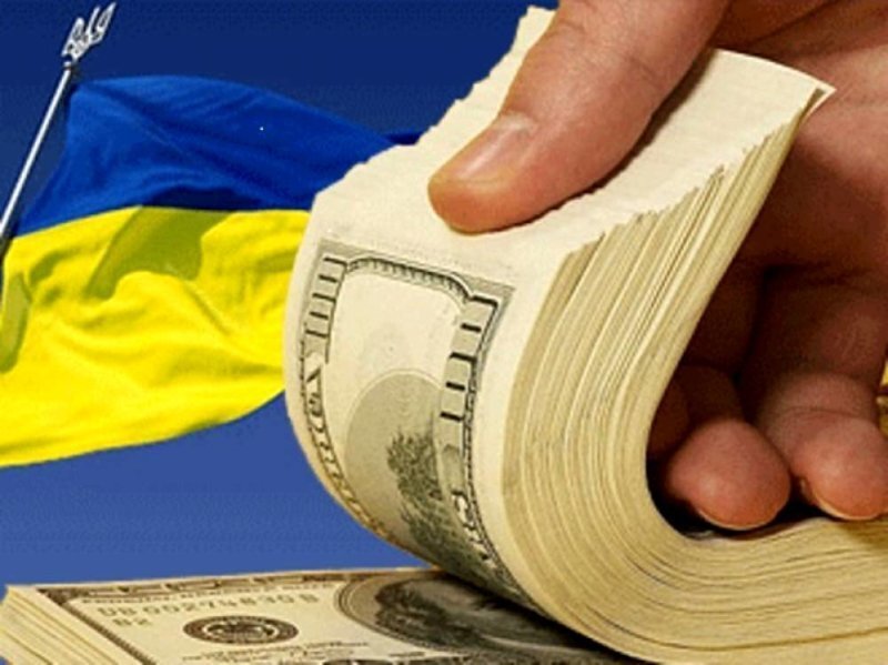 Долги Украины растут стремительно
