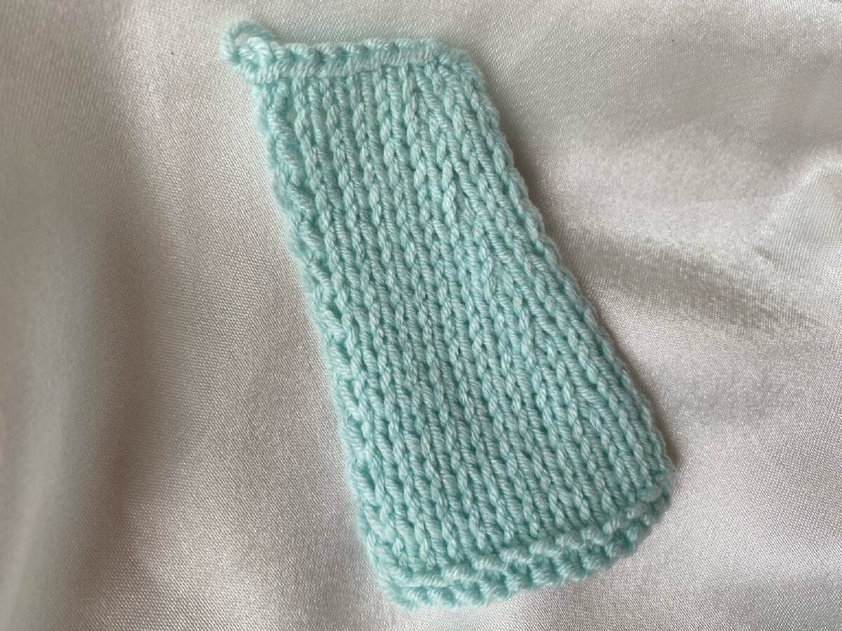 убавки через 2 петли от кромочной