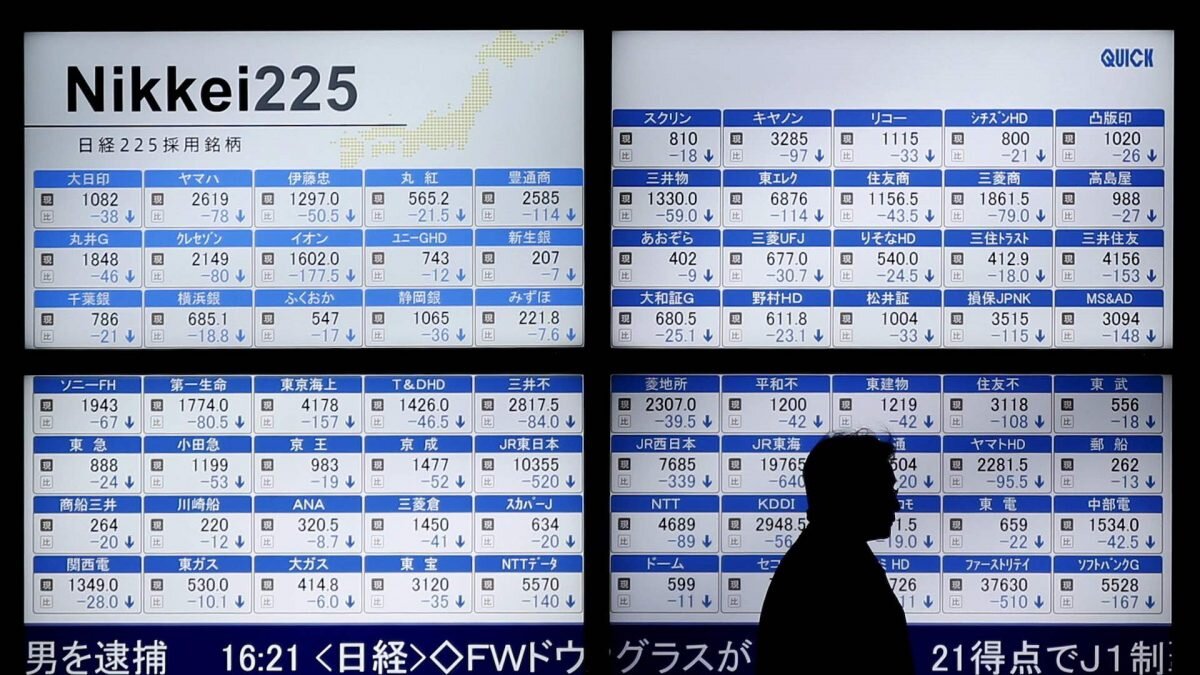    Фото: REUTERS/Toru Hanai Август Макаров