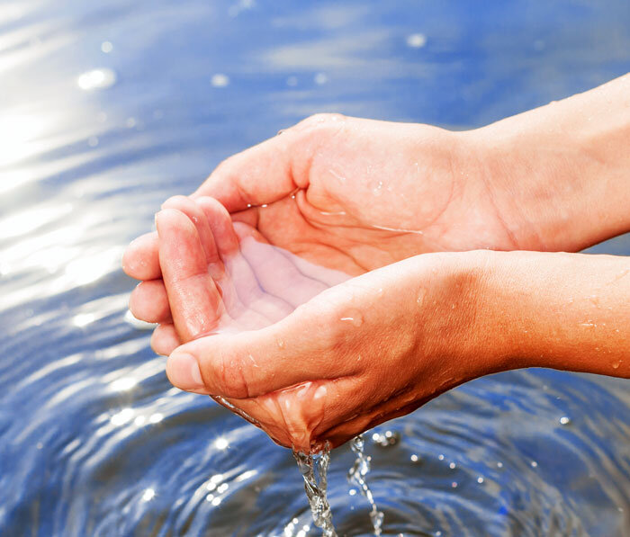 Штука для воды. Грязь осядет и вода.