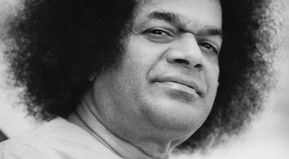 Сатья Саи Баба. Источник ЯндексКартинки 