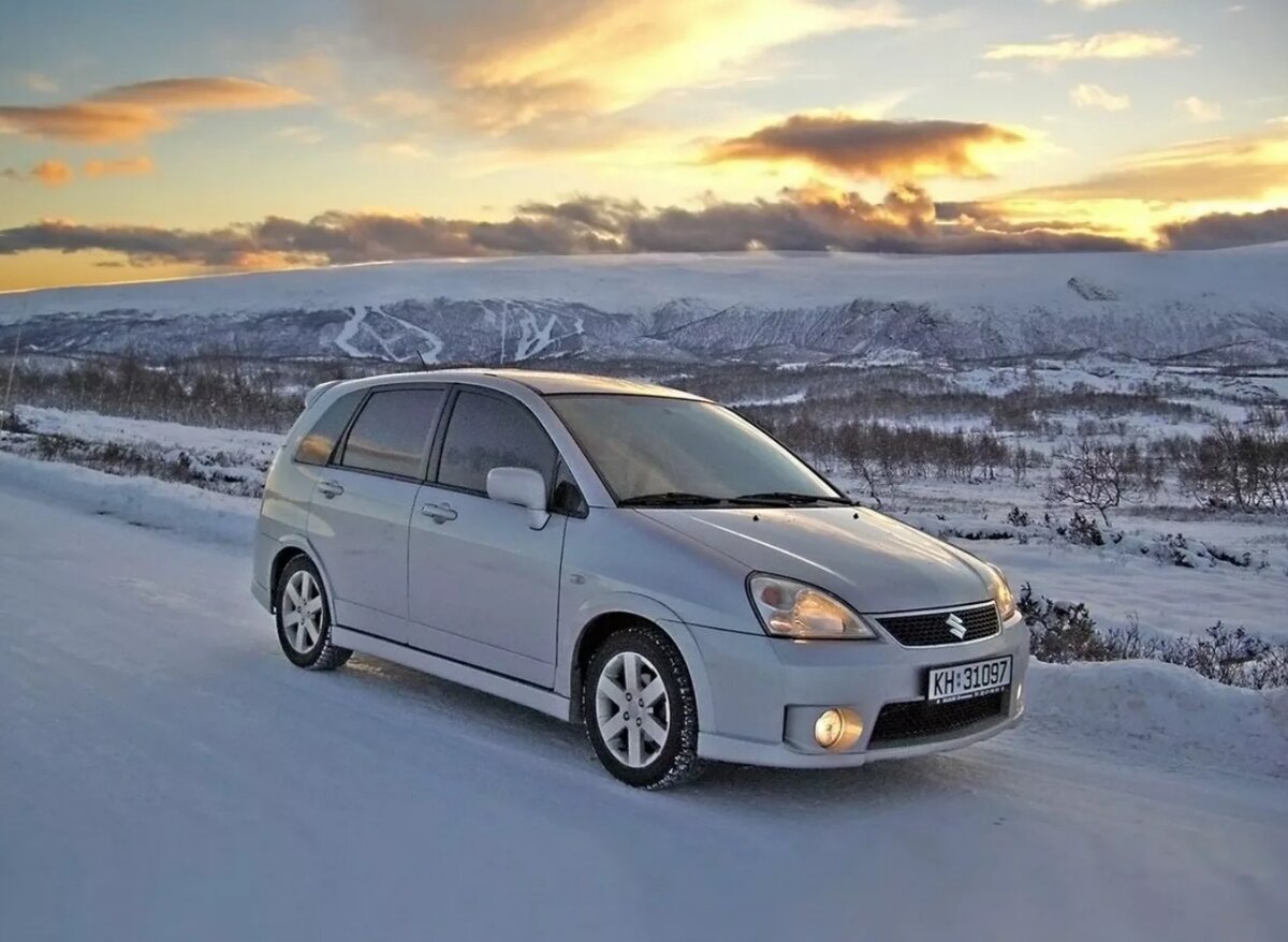 Suzuki Liana Яндекс картинки