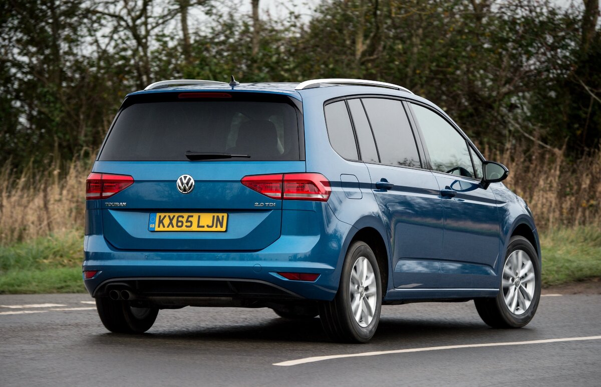 Volkswagen Touran TDI UK-spec '2015