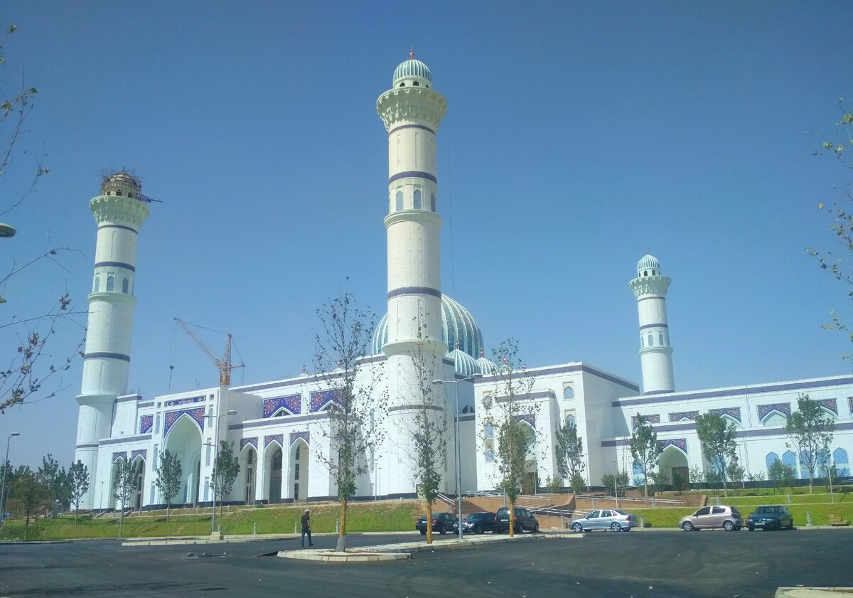 центральная соборная мечеть таджикистана. мечеть таджикистан большой. мечеть в таджикистане новый. мечеть таджикистан большой. новая соборная мечеть в душанбе.