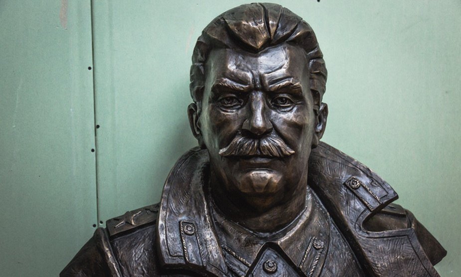   Сегодня годовщина со дня рождения Сталина.