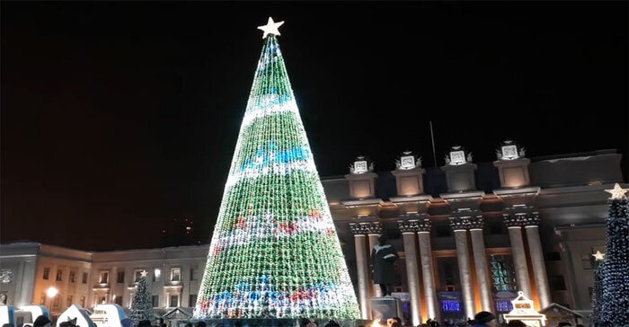Где и во сколько будет салют в Самаре на Новый год 2020-площадь Куйбышева.