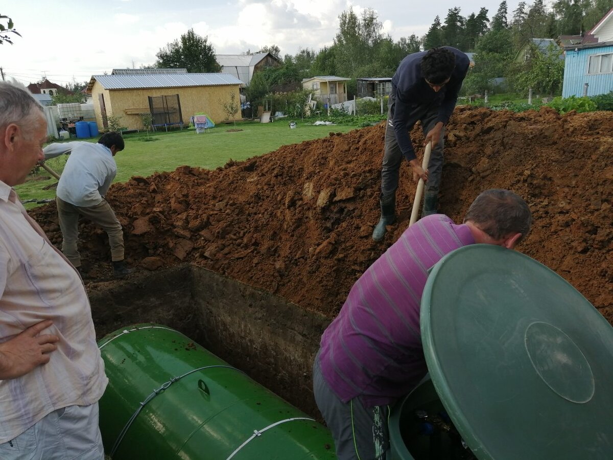 Фото установки газгольдера на два учатска