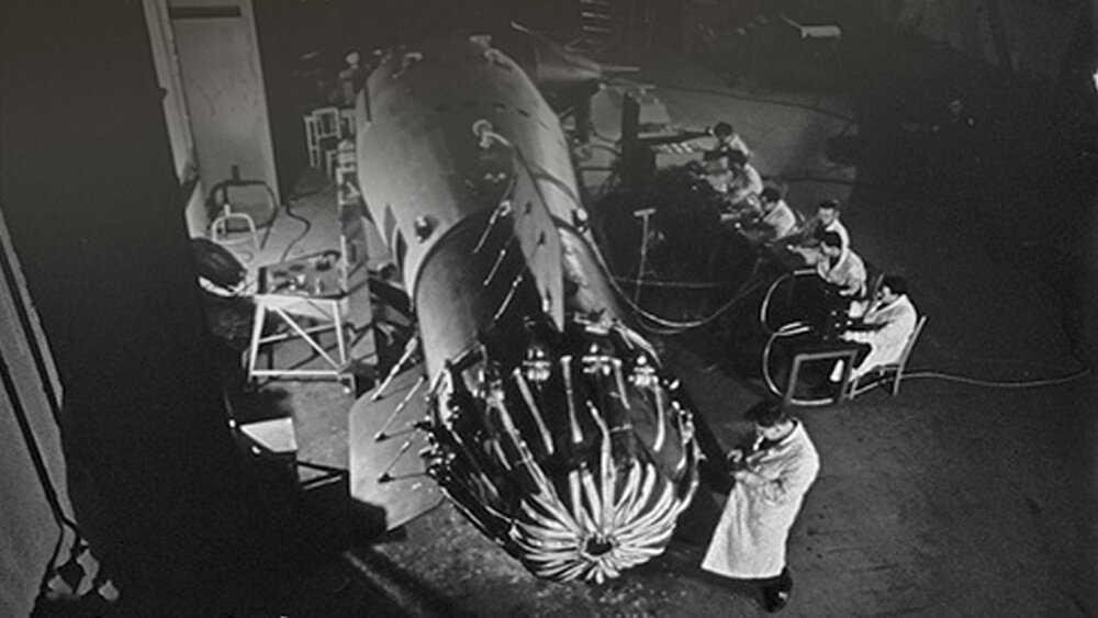 5 октября 1961. Царь бомба 1961. Царь-бомба (ан602) – 58 мегатонн. Водородная бомба РДС-220. Термоядерная бомба ан602 ("Кузькина мать").