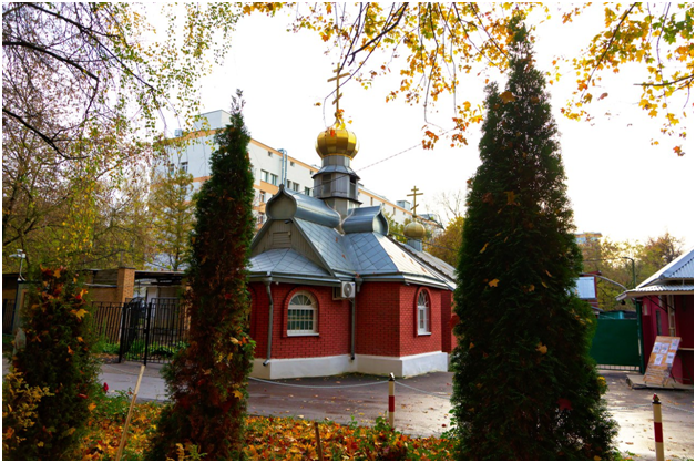 Храм Серафима Саровского в Кунцево. Фото с сайта: https://azbyka.ru/palomnik/images/6/64/%D0%A5%D1%80%D0%B0%D0%BC_%D0%A1%D0%B5%D1%80%D0%B0%D1%84%D0%B8%D0%BC%D0%B0_%D0%9A%D1%83%D0%BD%D1%86%D0%B5%D0%B2%D0%BE2.jpg