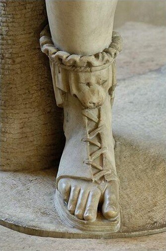 Античные сандалии