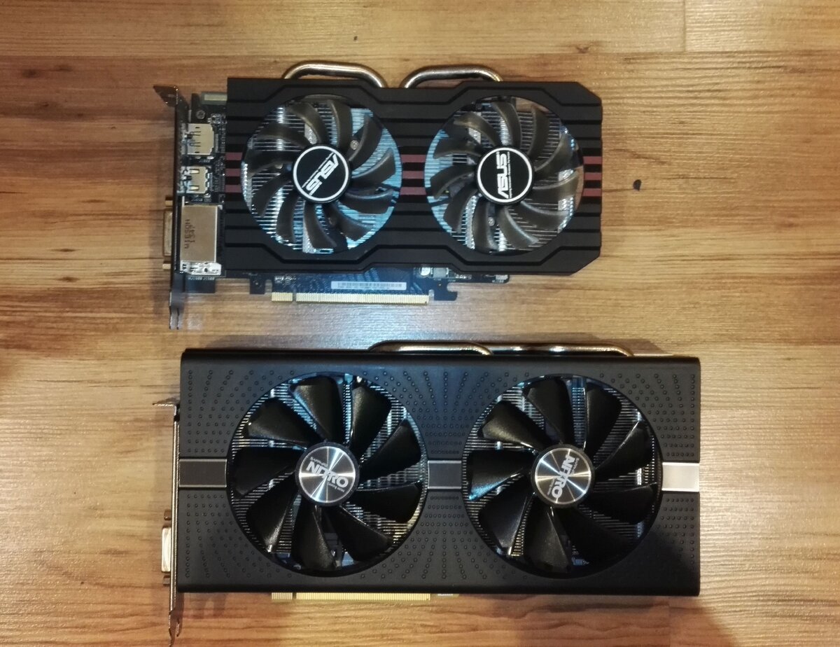 Это она по сравнению со старой R7 260x, которая тоже не малышка. 