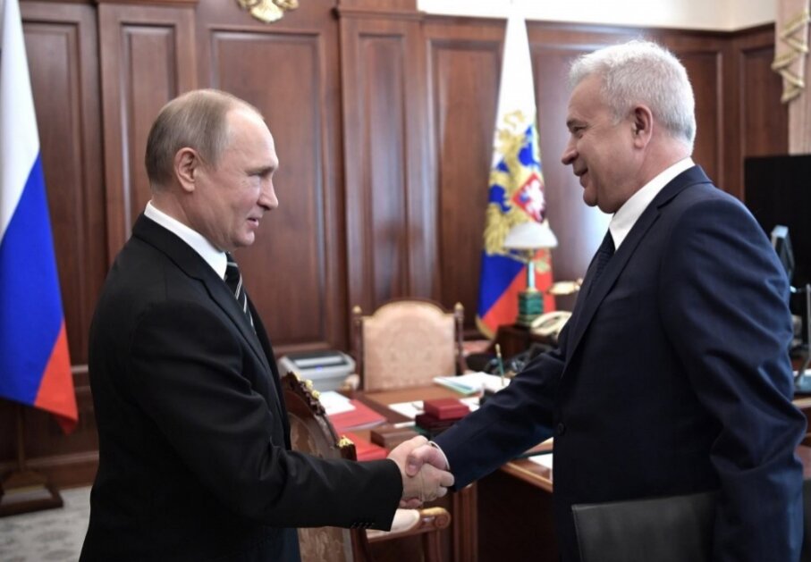 Вагит Алекперов и Владимир Путин