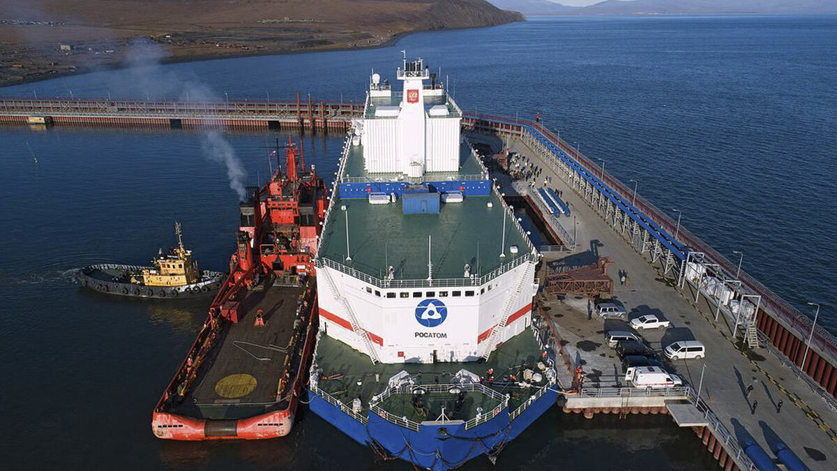 Плавучая АЭС "Академик Ломоносов"