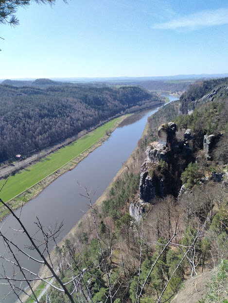 Эльба представлялась мне более широкой... Фото автора.
