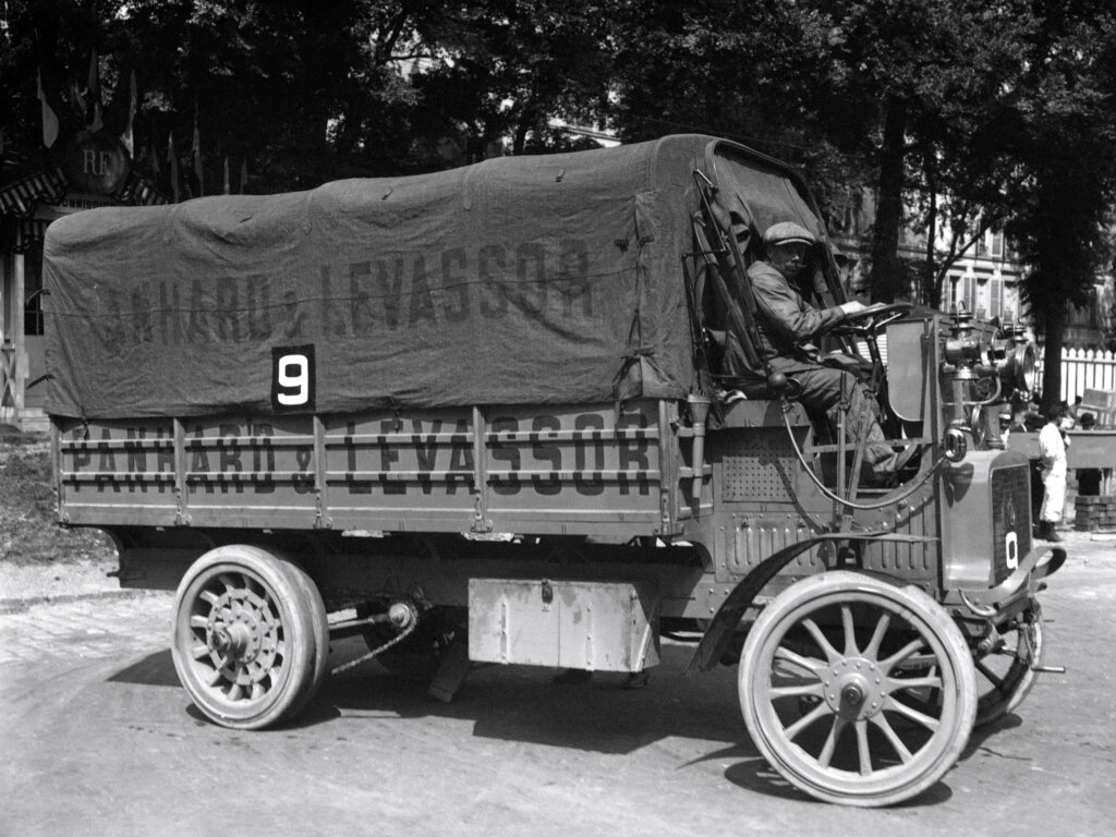 Panhard & Levassor K-14, фото https://www.autowp.ru/panhard__levassor/k-14/pictures/znhjm2/