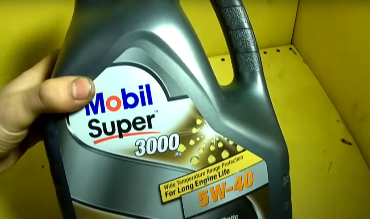 Mobil Super 3000