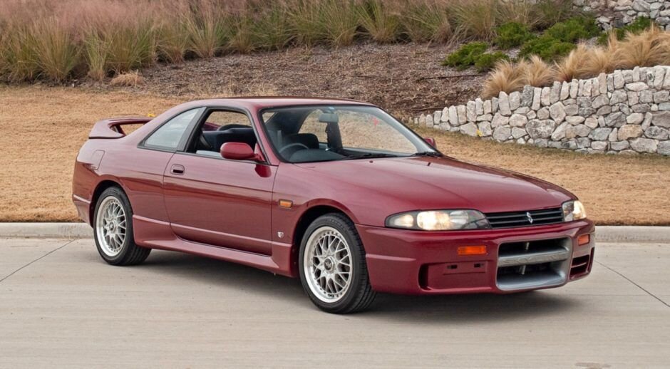 Nissan Skyline R33