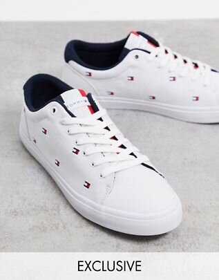 Белые парусиновые кроссовки с логотипом Tommy Hilfiger эксклюзивно для ASOS                               https://www.asos.com/ru/tommy-hilfiger/belye-parusinovye-krossovki-s-logotipom-tommy-hilfiger-eksklyuzivno-dlya-asos/prd/14791386?clr=belyj&colourwayid=16644258&SearchQuery=&cid=4209 https://www.asos.com/ru/men/