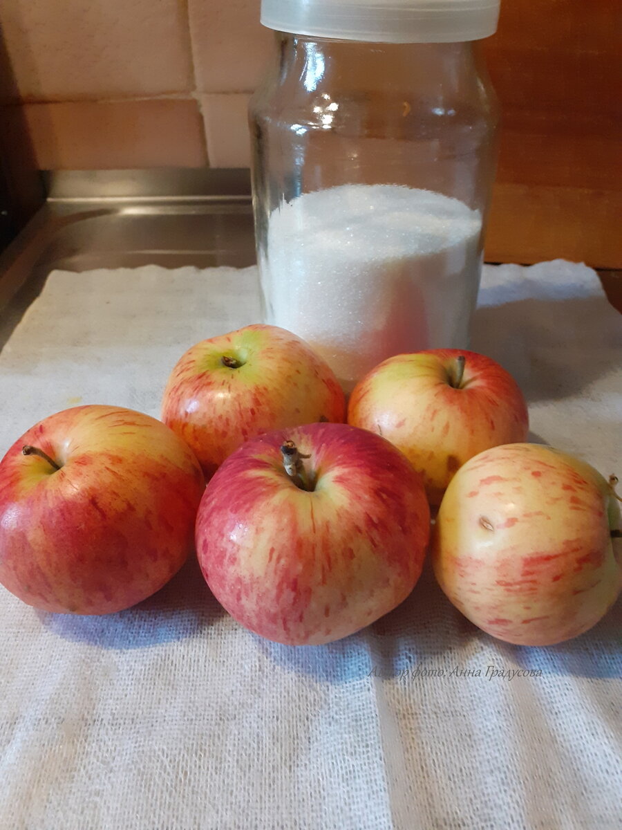 это не те, что были в компоте, но тоже вкусные:) А компот был из антоновки