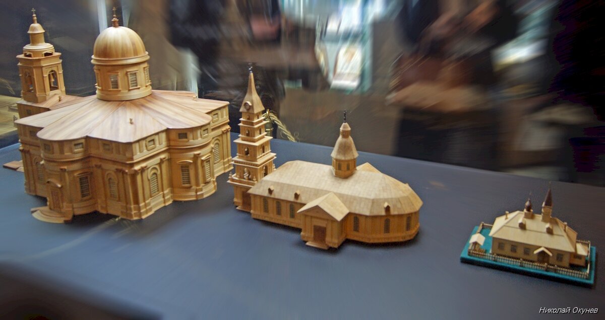 2. Макеты трёх предшествующих храмов.