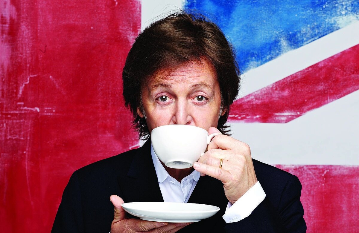 Макка с оптимизмом смотрит в будущее. И нам советует!