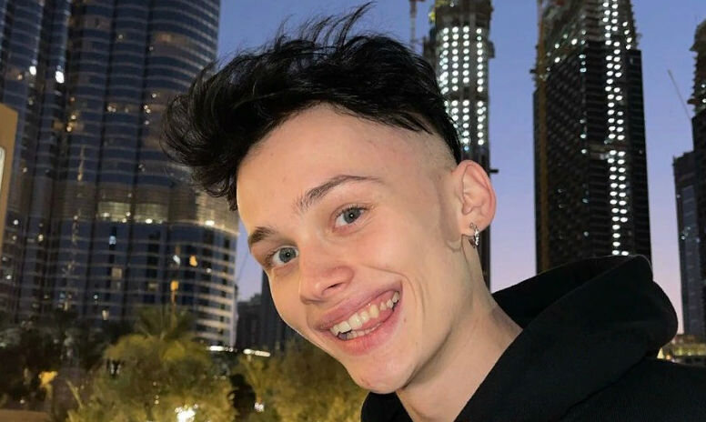 Даня Милохин