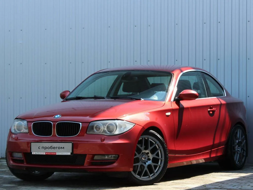 BMW 1 серии в кузове купе - олицетворение дерзости.  
