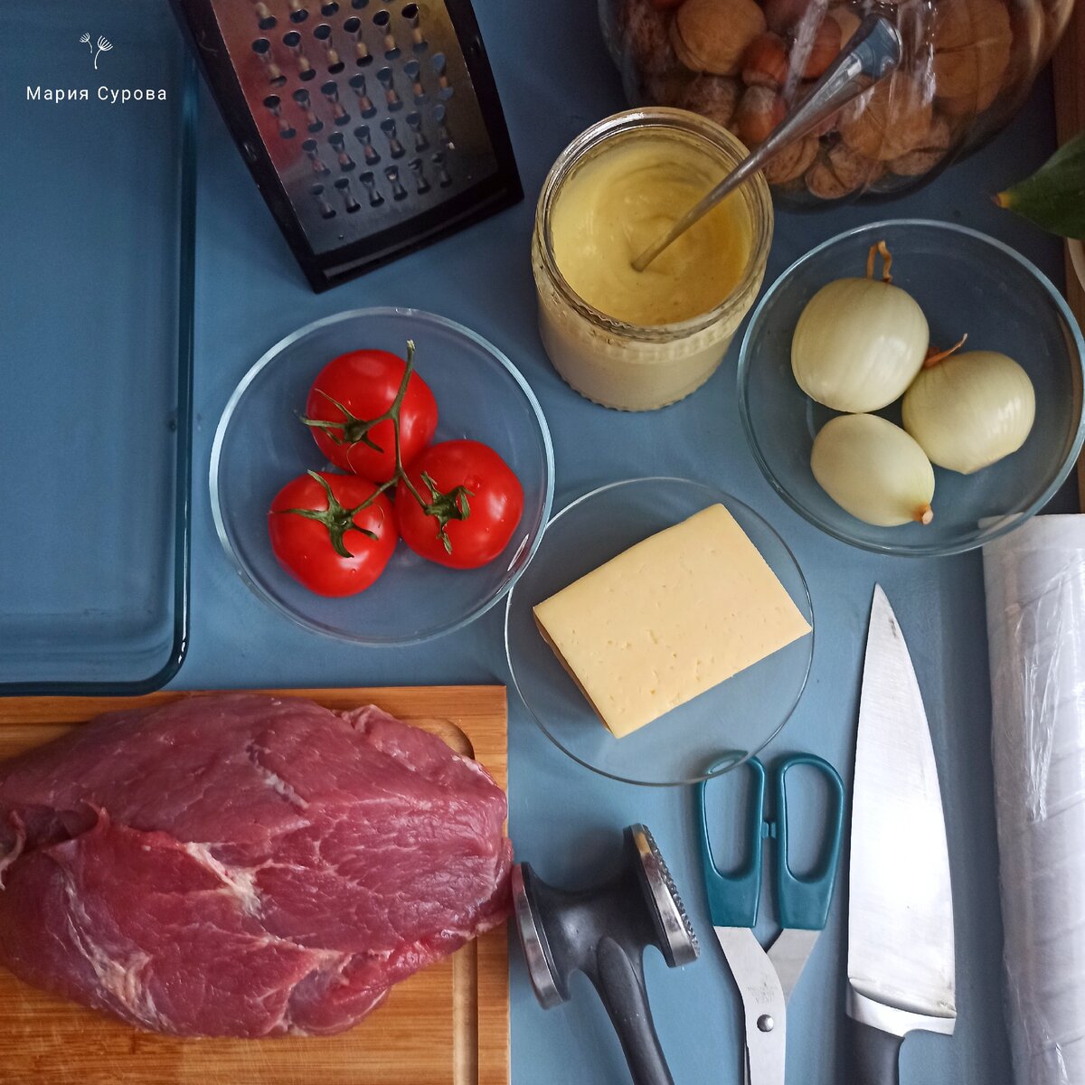 Соотношение ингредиентов в этом блюде можно менять. Но кусочек мяса должен быть от 120-150 г