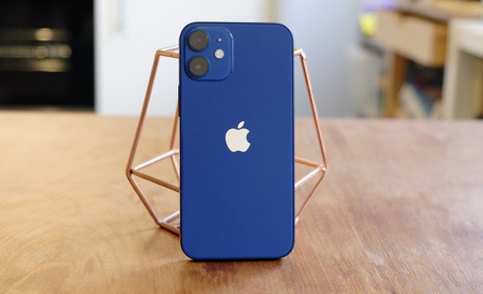 iPhone 12 Mini в новом синем цвете