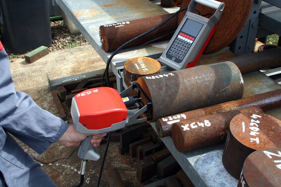 Ударно-точечные маркираторы для нанесения ВИН, серии, номера изделия, размера, штрихкодов, Data Matrix, оригинального бренда или других важных технических характеристик.