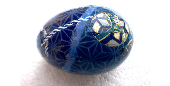 Яйцо из японской бумаги “ваши”. 