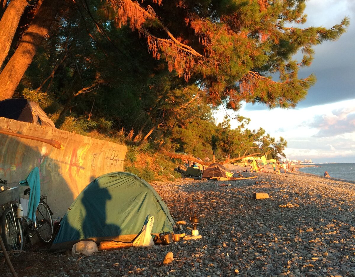 В палатках на черном море