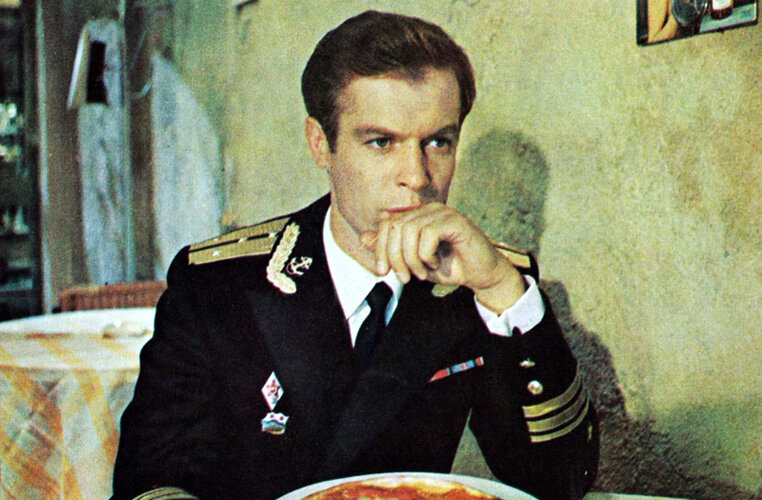 фото: https://www.kino-teatr.ru («Визит вежливости», капитан Андрей Глебов (Б.Гусаков)