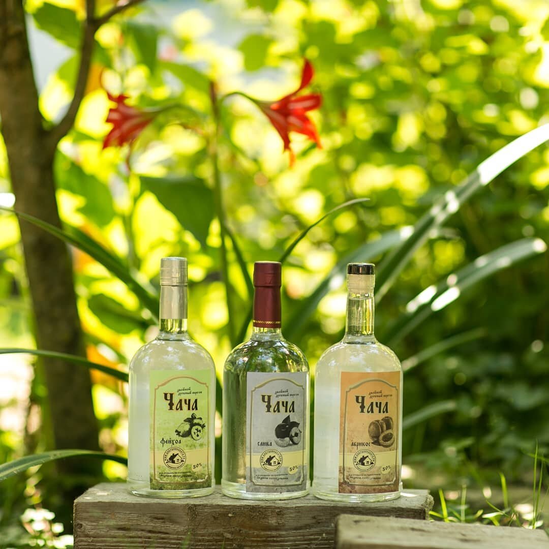 Алкоголь в Адлере. Чача домашняя, вино вкусное. Так ли это? | Street ...