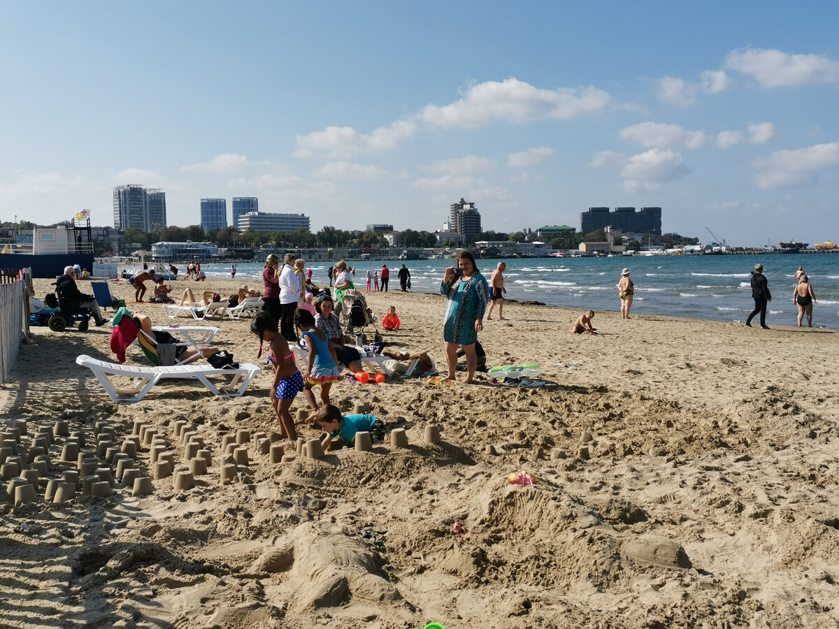 Анапский пляж в октябре