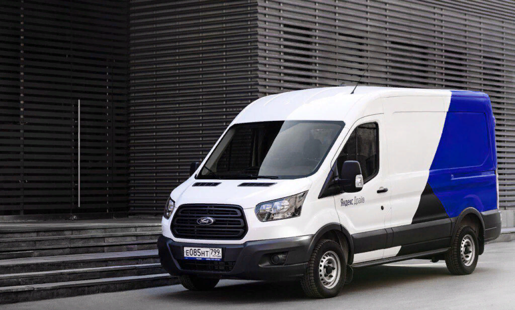 Каршеринг микроавтобус спб. Ford Transit грузовой. Ford Transit каршеринг. Форд Транзит 3500. Форд Транзит 2017 грузовой фургон.