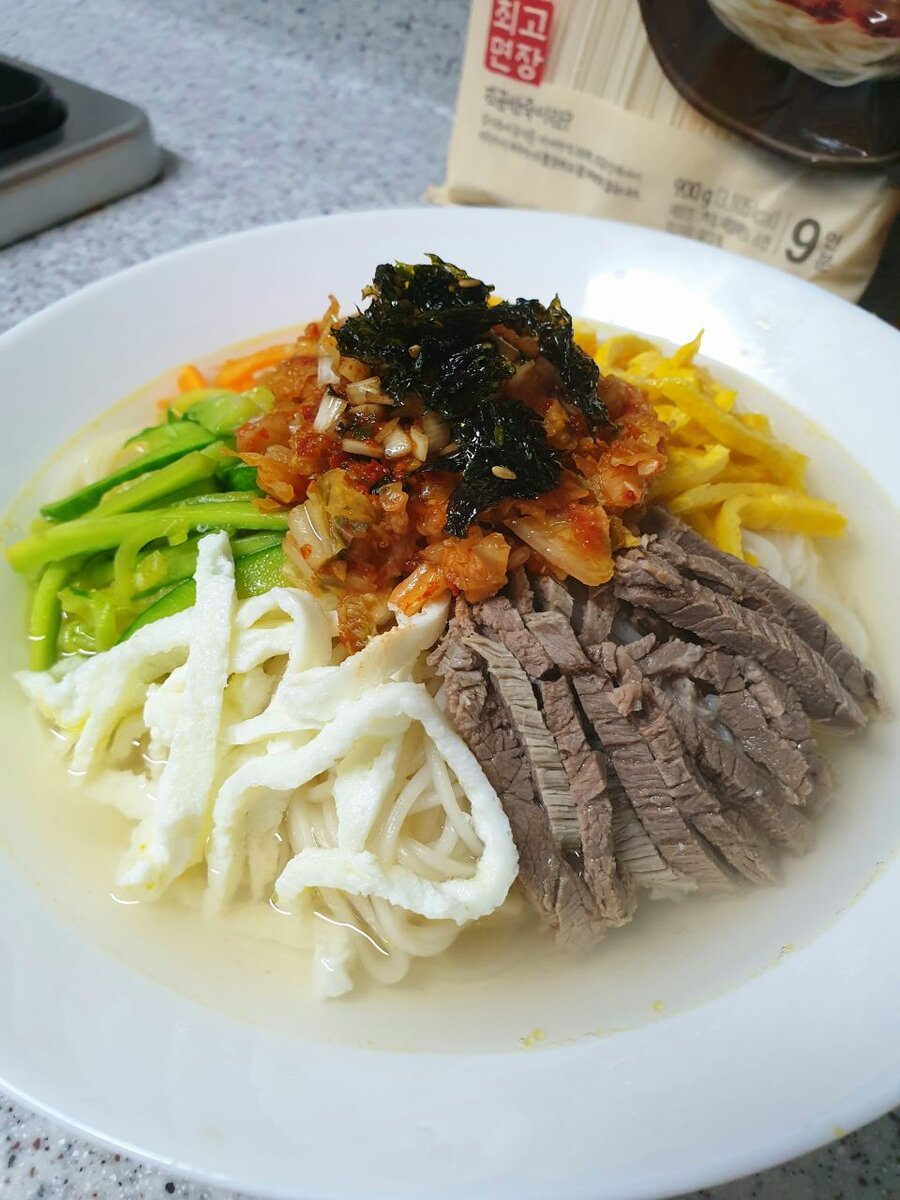 Знакомая повар научила готовить кукси. Пробую повторить корейский холодный суп К