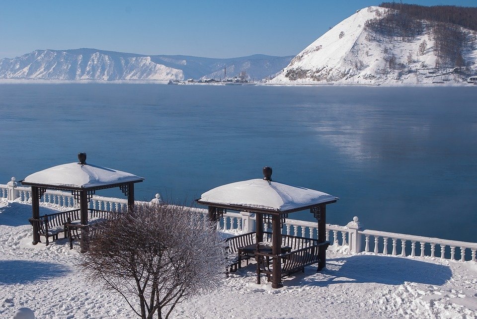 https://pixabay.com/photos/siberia-lake-baikal-irkutsk-3229214/