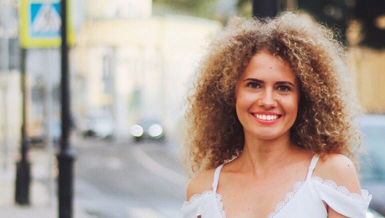 Елена Хмызова, 24 года